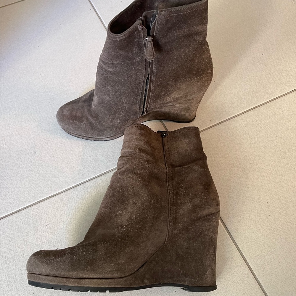Fall boots / pumps Prada
